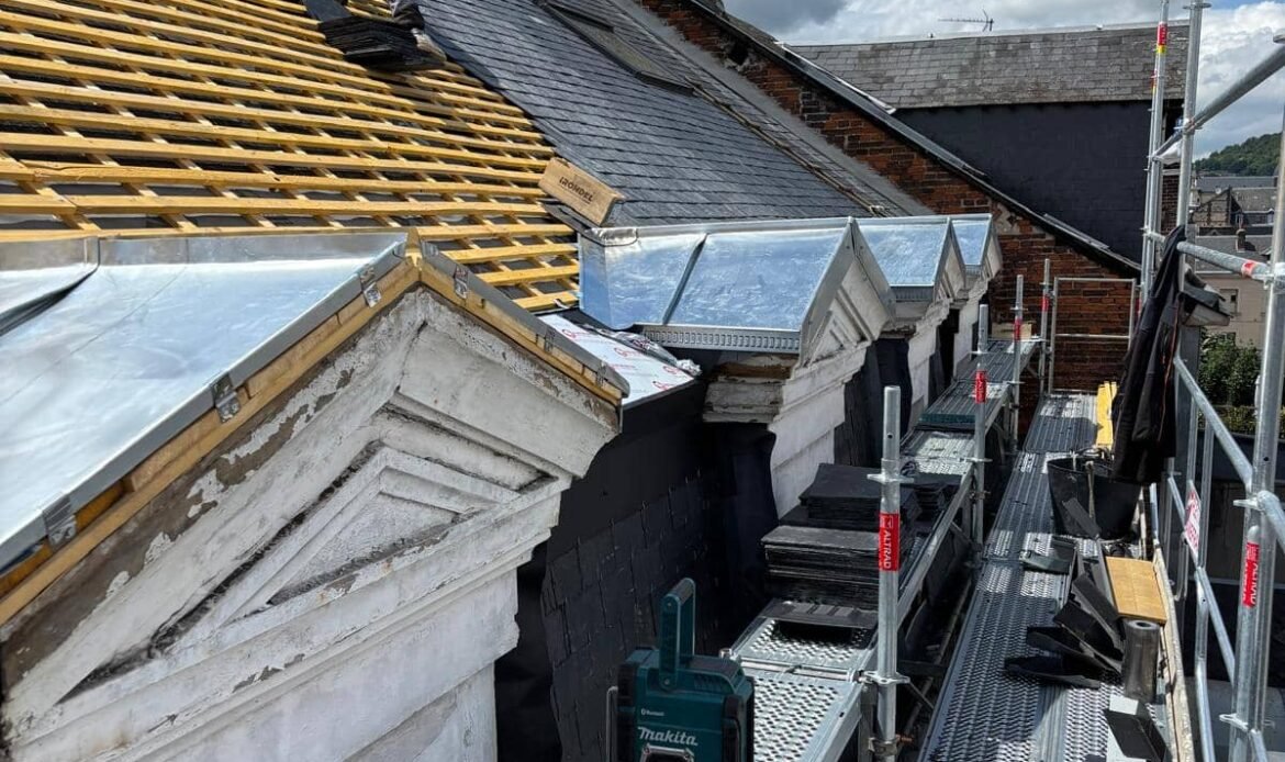 Rénovation toiture ardoise et zinc à Rouen (76) | CF Couverture