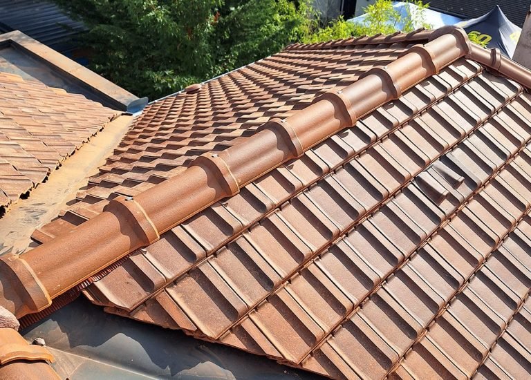 Rénovation du toit d'une résidence Normande par CF couverture